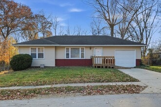 Building Photo - 4916 Crescent Ave