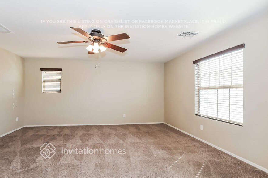 Building Photo - 2241 S Buckaroo Trail