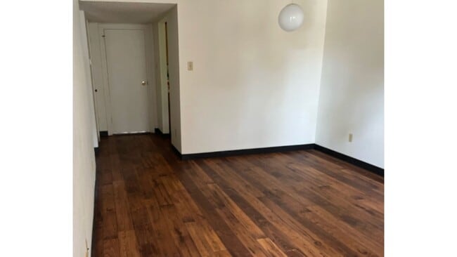 Building Photo - 300 Cobb Mill Rd