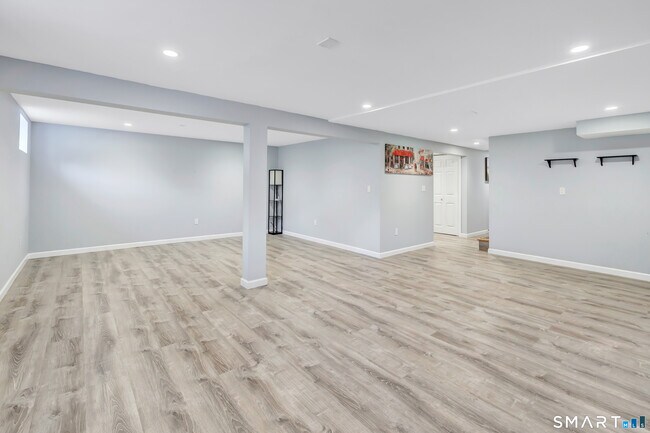 Building Photo - 61 Wakeley St