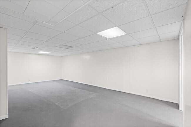 Building Photo - Newly Renovated 3BR + Finished Basement