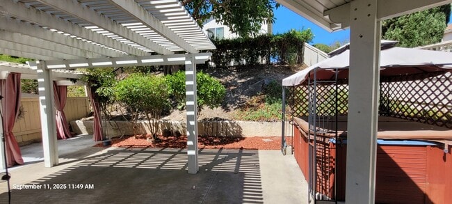 Building Photo - Convenient location in Scripps Ranch