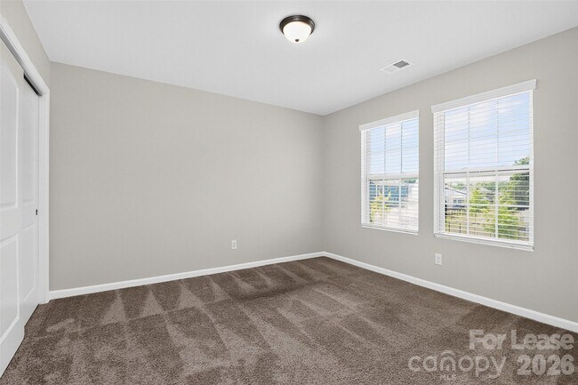 Building Photo - 17401 Carolina Hickory Dr