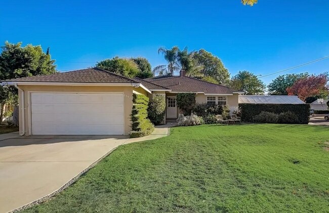 Primary Photo - 20426 Lorne St