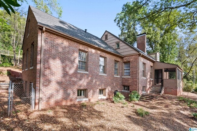 Building Photo - 1404 Morningside Dr