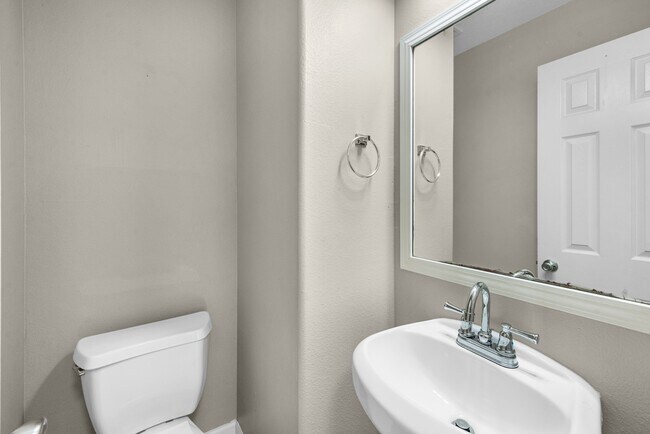 Building Photo - 5123 Forest Sage Ln