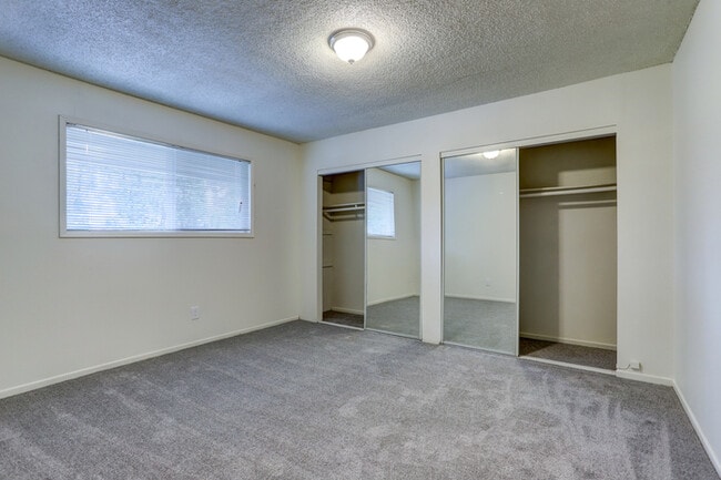 Building Photo - Look no Further, Tyee offers a SUPER 1bed/...