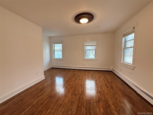 Building Photo - 35 East Ave