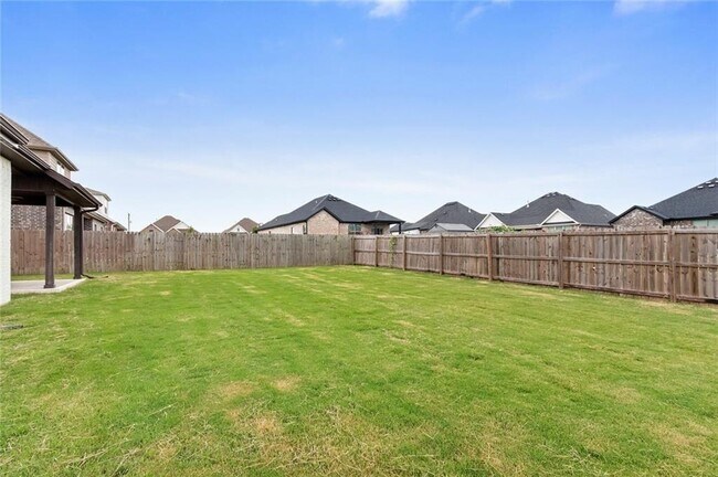 Building Photo - 4400 SW Eggersway Pl