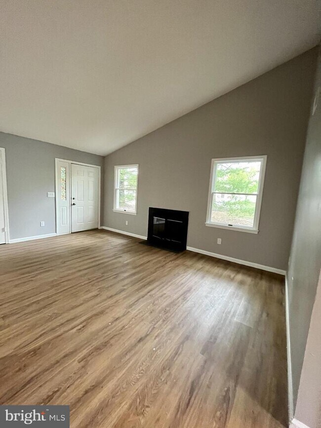 Building Photo - 1 Ketch Ct