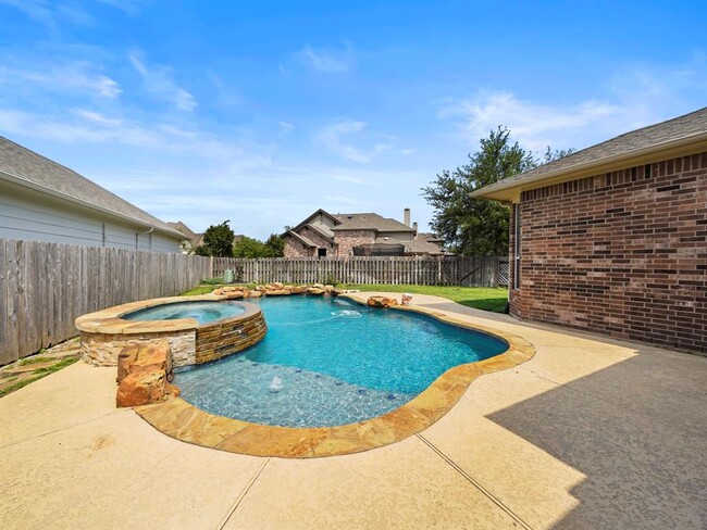 Building Photo - 5430 Tyler Park Ln