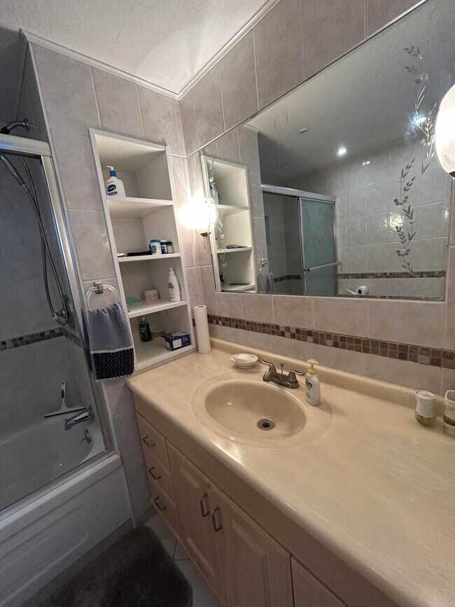 Building Photo - 12375 S Military Trl