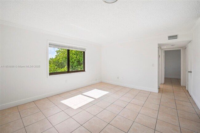 Building Photo - 11098 SW 107th St