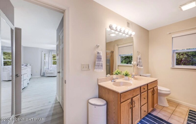 Building Photo - 128 Wilson Ct