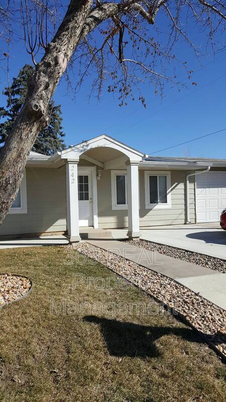 Primary Photo - 242 16th Ave