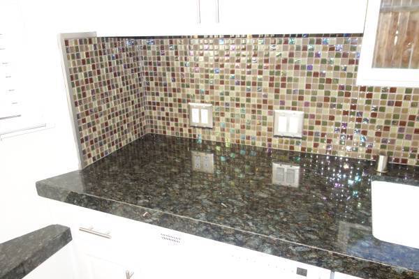 Building Photo - 515 Calle Abronia S