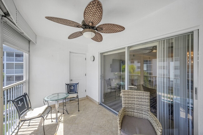 Building Photo - 800 E Camino Real