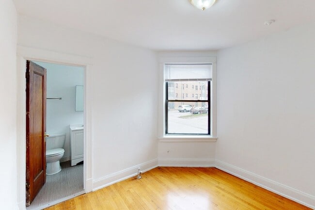 Floorplan - 5457-5459 S. Blackstone Avenue