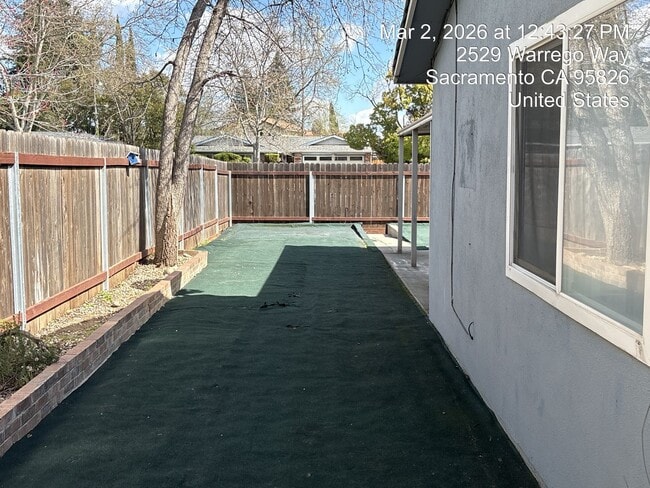 Building Photo - Beautiful 4 bedroom home