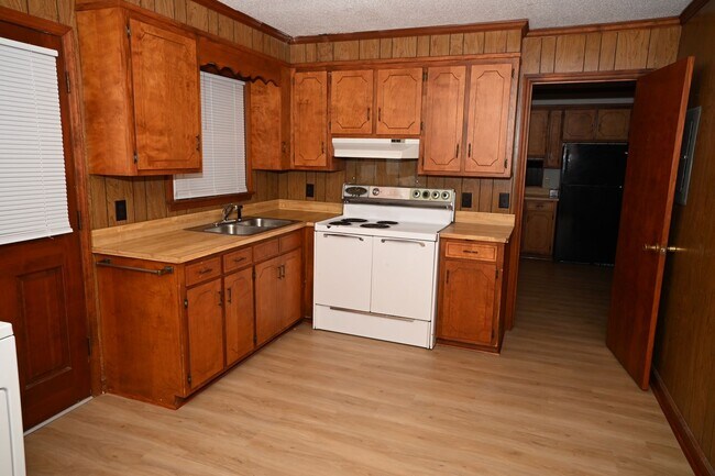 Building Photo - North Mebane