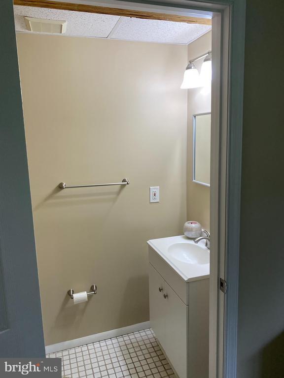 Building Photo - 17 Hidden Cove Ct