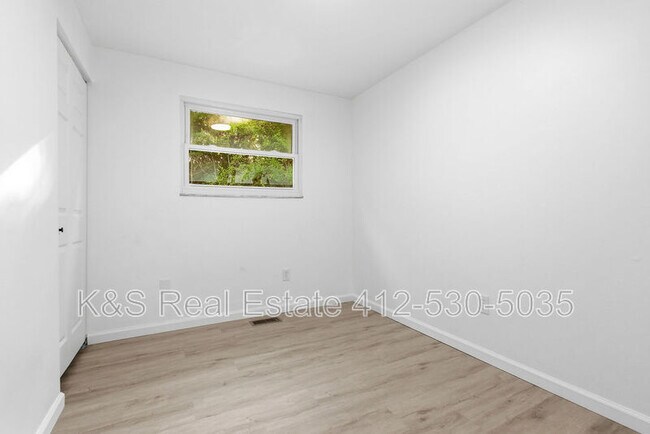 Building Photo - 29 Janyce Dr