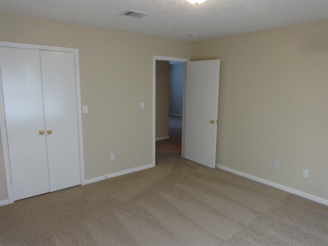 Building Photo - 9116 Dolphin Cir