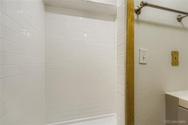 Building Photo - 7592 S Cove Cir
