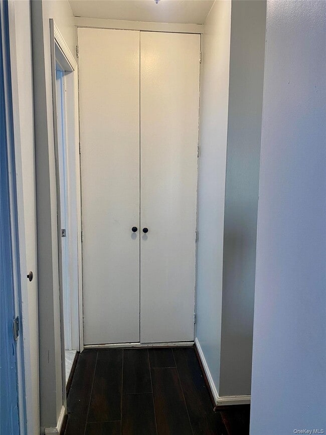 Building Photo - 304 Drew Ln