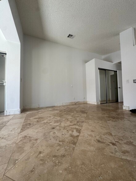 Building Photo - 31547 Whispering Palms Trl
