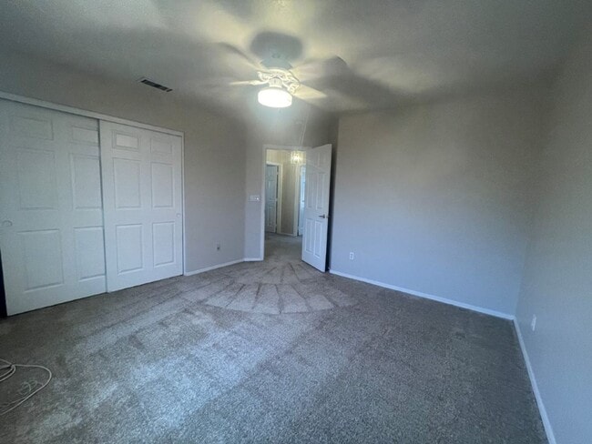 Building Photo - 922 N Sicily Dr