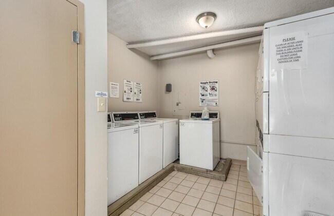 Building Photo - 2285 Peachtree Rd NE