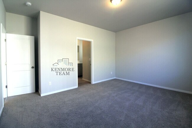 Building Photo - 5533 Remington Dr