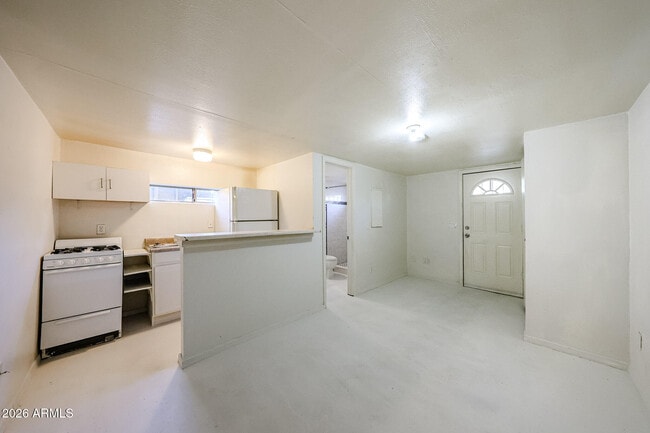 Building Photo - 1005 E Moreland St