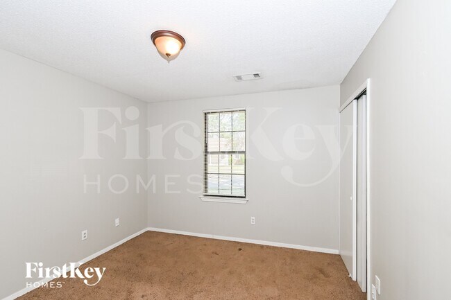 Building Photo - 5765 Ashridge Pl