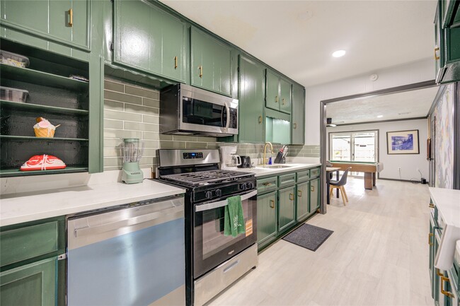 Building Photo - 12434 Mylla St