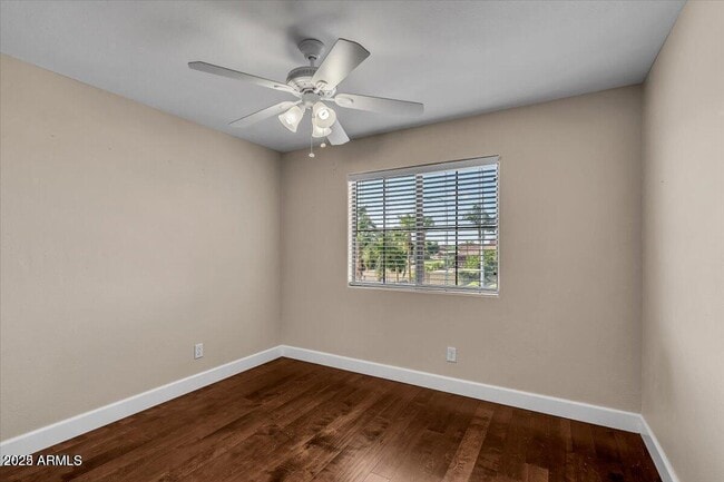 Building Photo - 902 W Azalea Pl