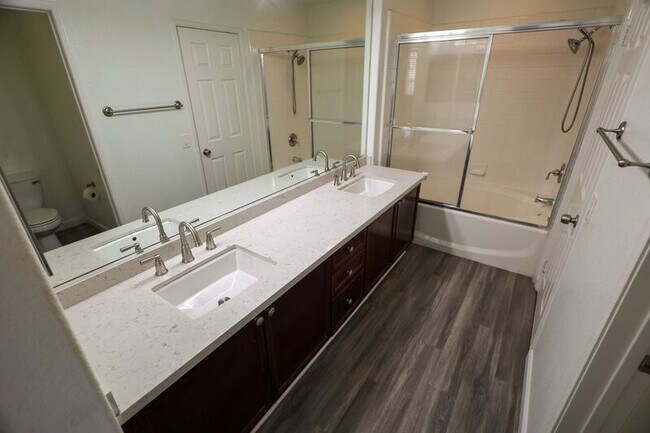 Building Photo - 2942 Claremore Ln