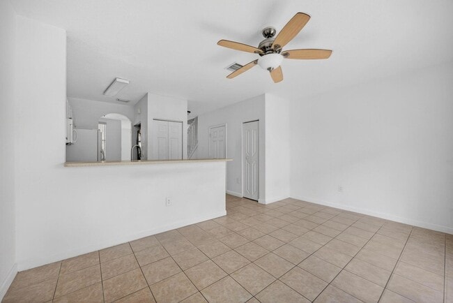 Building Photo - 1575 NE 33rd Ave