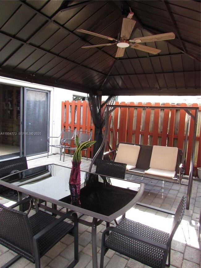 Building Photo - 11564 SW 151 Ave