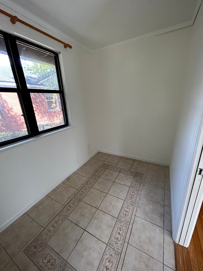 Building Photo - 1258 Monterey St