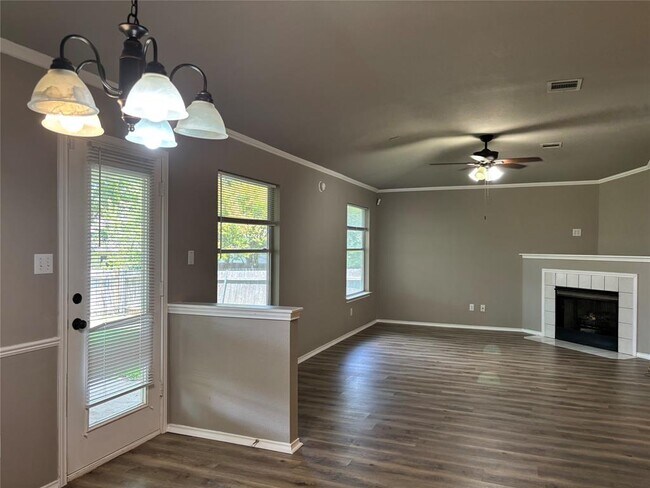 Building Photo - 2511 Vernell Way