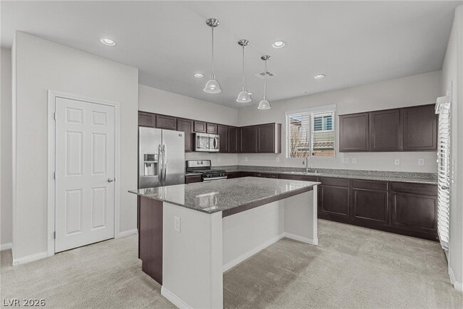 Building Photo - 8924 Willow Break Ave