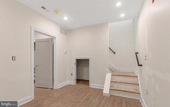 Building Photo - 511 Gorgas Ln