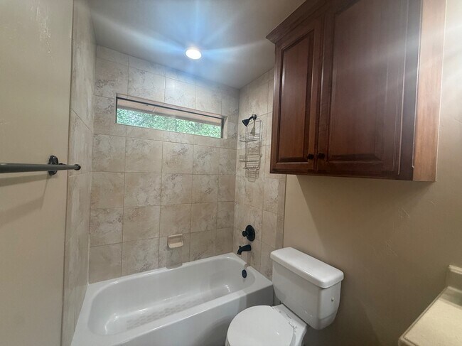 Building Photo - 118 Sahoma Terrace