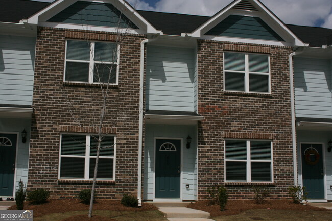 Building Photo - 1061 Binghampton Cir