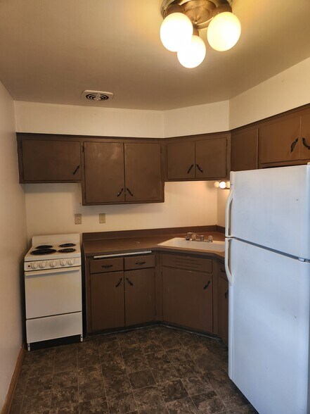 Building Photo - 7223 W Lakefield Dr