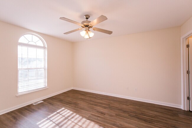 Building Photo - 3851 Dylan Pl