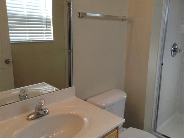 Building Photo - 118 Friar Tuck Dr