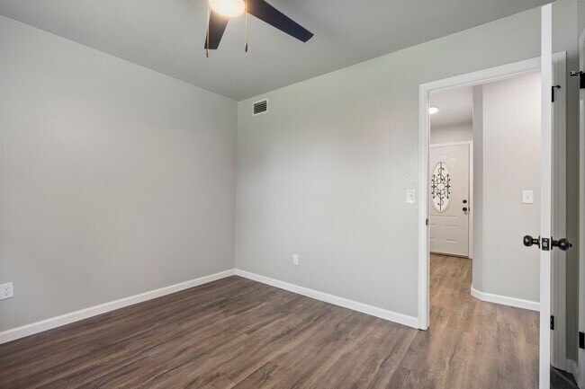 Building Photo - 4236 NW 53rd St